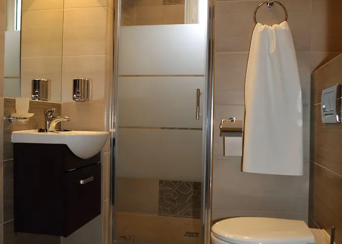 Otel Piast Przy Zamku 2*